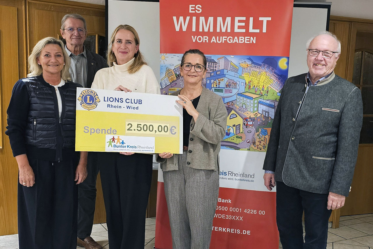 Spendenübergabe an Bunter Kreis Rheinland