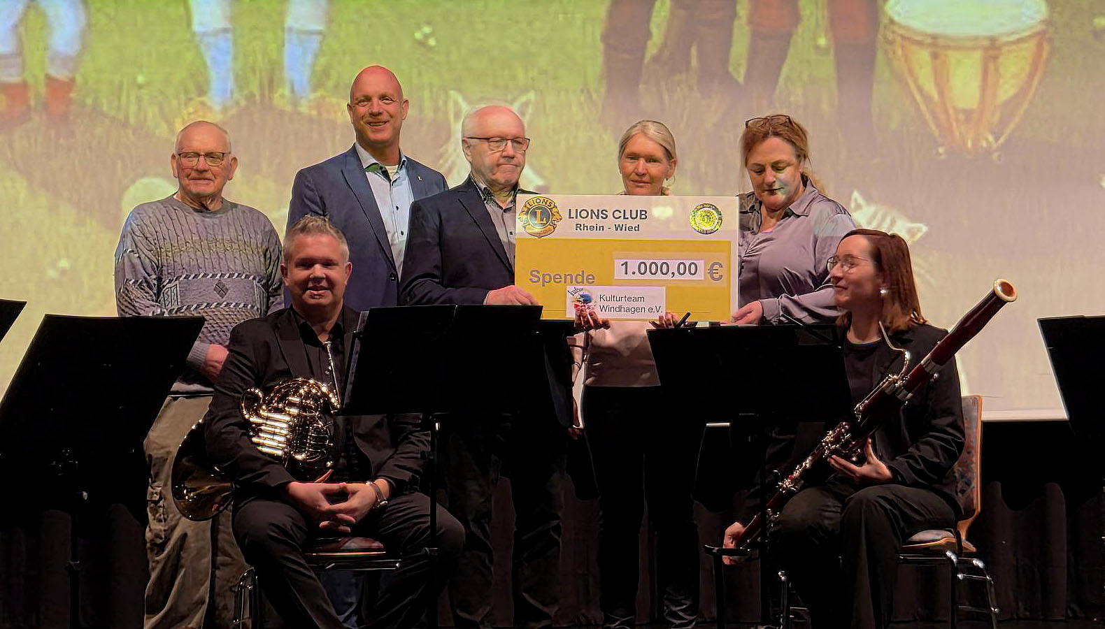 Spendenübergabe an das Kulturteam Windhagen e.V.