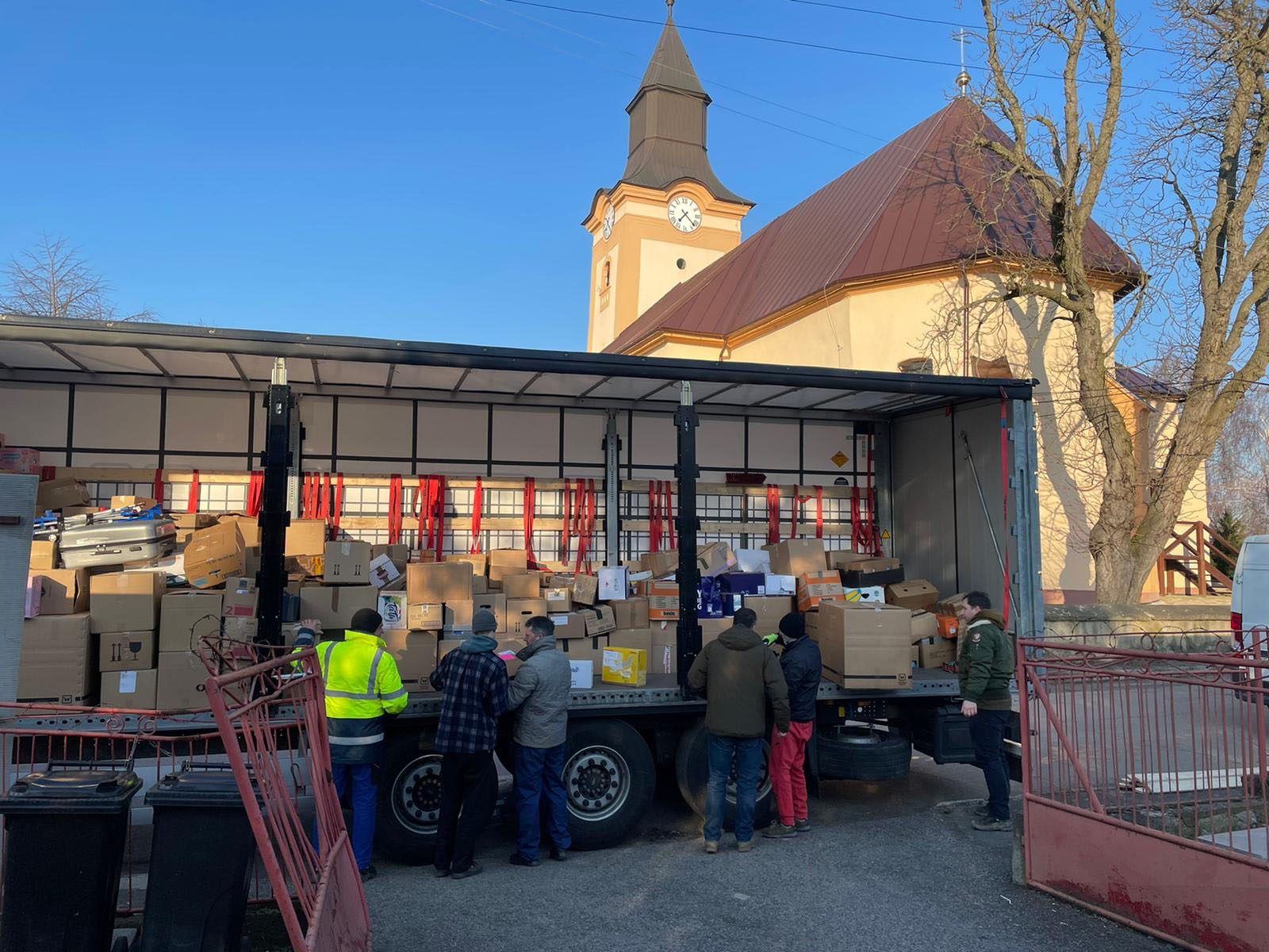 Der LKW ist in Pozdišovce angekommen